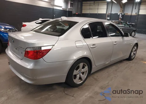 2007 BMW 530Xi из США, поврежденный, VIN WBANF73517CU24541